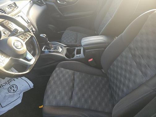 2021 Nissan Rogue Sport SV