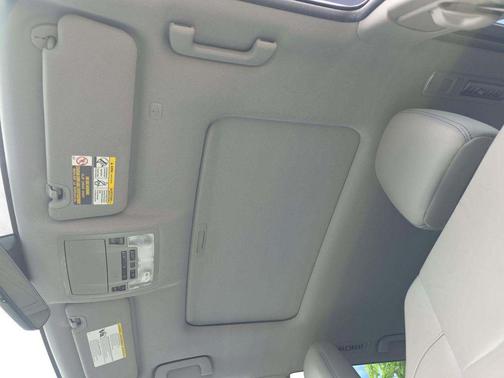 Shoreline Blue Pearl 2019 Toyota Highlander XLE