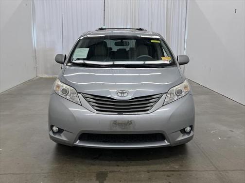 2014 Toyota Sienna XLE