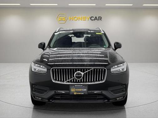 2022 Volvo XC90 T5 Momentum