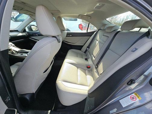 2016 Lexus IS 300 Base