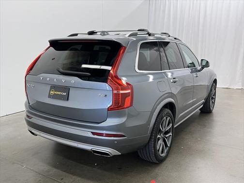 2019 Volvo XC90 T6 Momentum