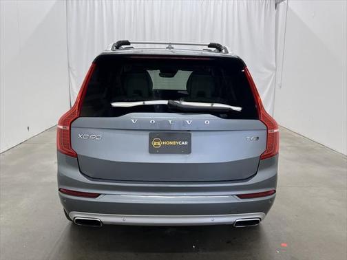 2019 Volvo XC90 T6 Momentum
