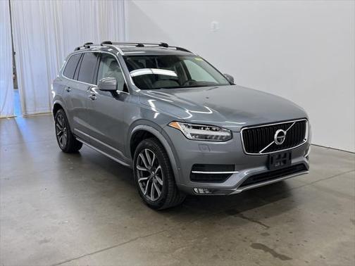 2019 Volvo XC90 T6 Momentum