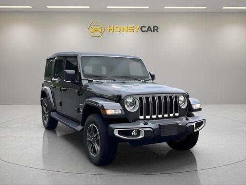 2023 Jeep Wrangler 4-Door Sahara 4x4