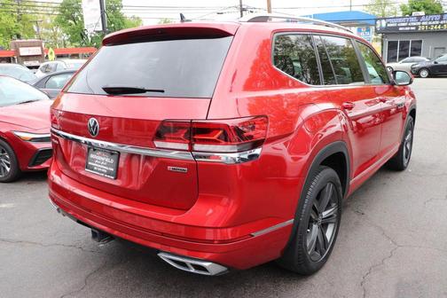 Aurora Red Metallic 2022 Volkswagen Atlas 3.6L SEL