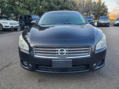 2010 Nissan Maxima SV