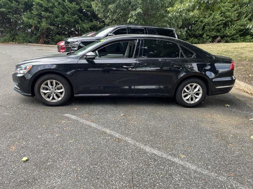 2018 Volkswagen Passat 2.0T S