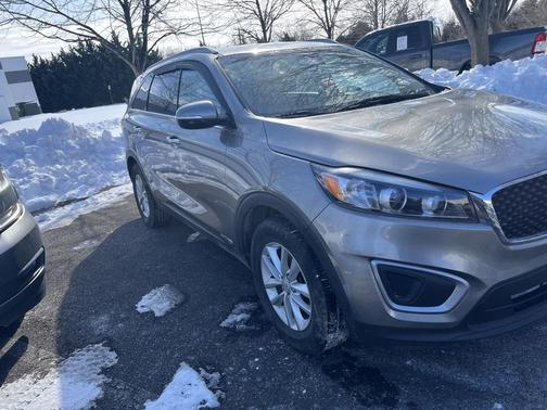 2017 Kia Sorento LX