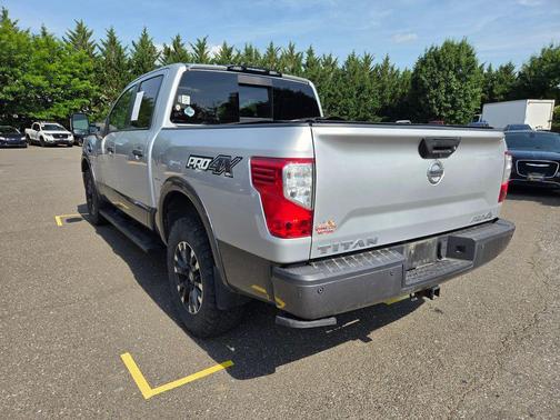 Brilliant Silver Metallic 2017 Nissan Titan PRO-4X