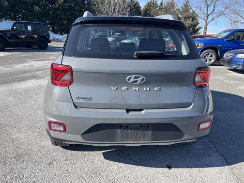 2023 Hyundai VENUE Limited