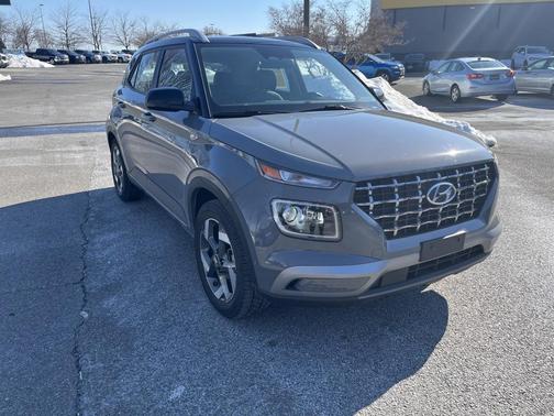2023 Hyundai VENUE Limited