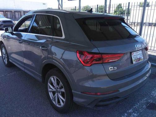 2025 Audi Q3 Premium 45 TFSI S line quattro Tiptronic
