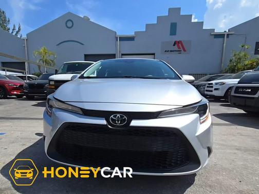 Classic Silver Metallic 2021 Toyota Corolla LE