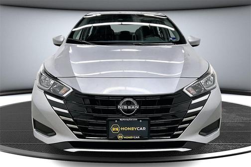 2023 Nissan Versa 1.6 SV