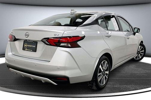 2023 Nissan Versa 1.6 SV