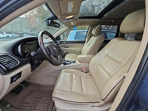 2020 Jeep Grand Cherokee Overland