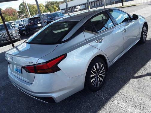 2023 Nissan Altima 2.5 SV