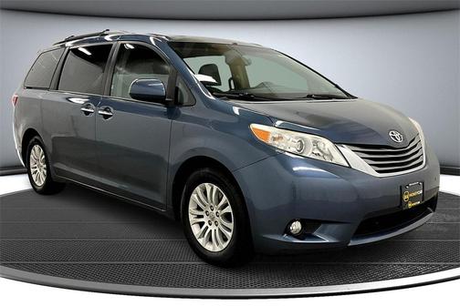 2016 Toyota Sienna XLE