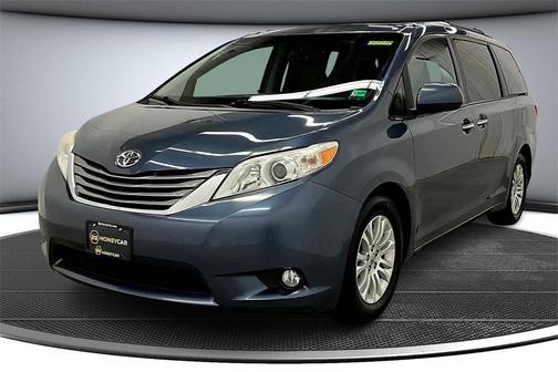 2016 Toyota Sienna XLE
