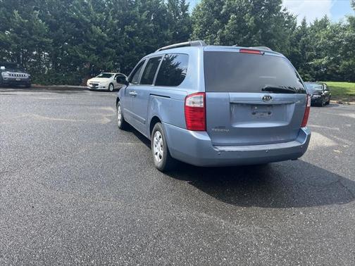 2010 Kia Sedona LX