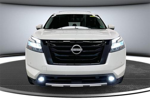 2022 Nissan Pathfinder SL 4WD