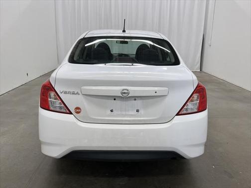 2015 Nissan Versa 1.6 S
