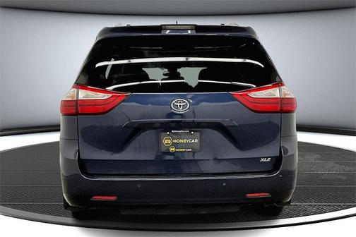 2019 Toyota Sienna SE