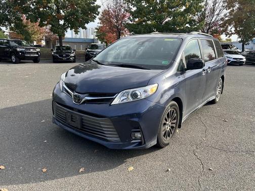 2019 Toyota Sienna XLE Premium