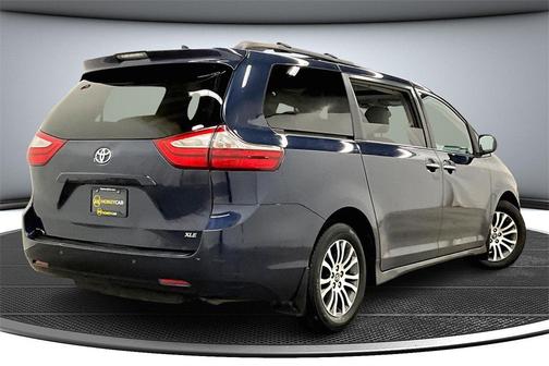 2019 Toyota Sienna SE