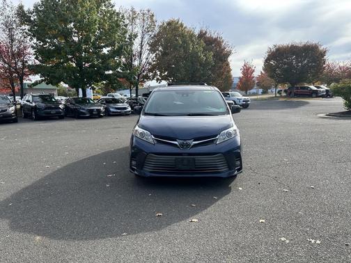 2019 Toyota Sienna XLE Premium