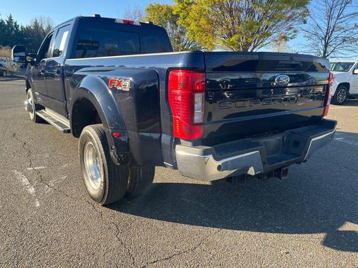 Antimatter Blue Metallic 2022 Ford F-350 Lariat