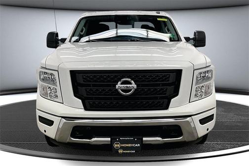 2021 Nissan Titan SV