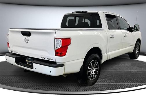 2021 Nissan Titan SV
