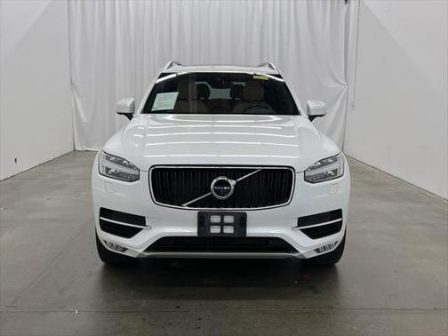 2018 Volvo XC90 T6 Momentum