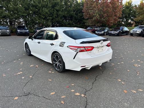 2019 Toyota Camry SE