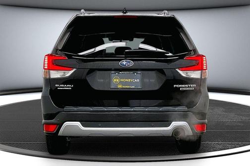 Crystal Black Silica 2021 Subaru Forester Touring
