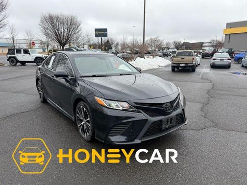 2020 Toyota Camry SE