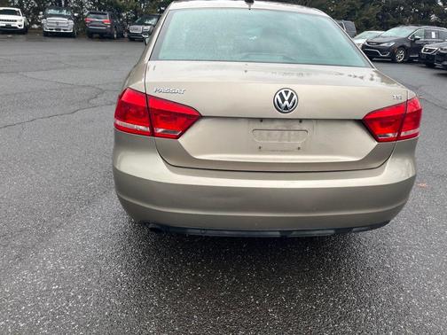 2015 Volkswagen Passat 1.8T S