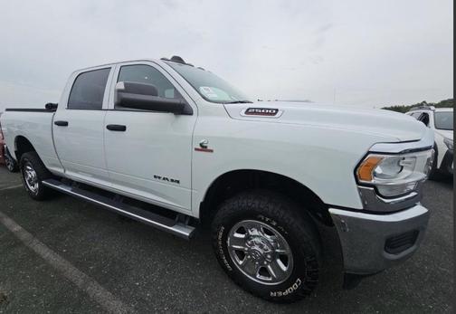 2020 RAM 2500 Tradesman Crew Cab 4X4 6'4' Box