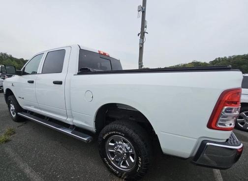 2020 RAM 2500 Tradesman Crew Cab 4X4 6'4' Box