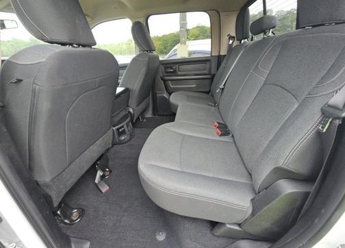 2020 RAM 2500 Tradesman Crew Cab 4X4 6'4' Box