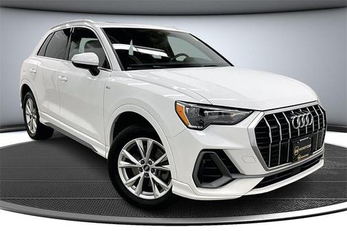 2022 Audi Q3 45 S line Premium