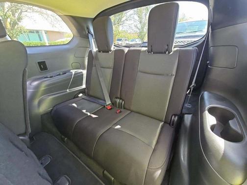 2018 Nissan Pathfinder SV