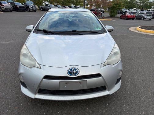 Classic Silver Metallic 2014 Toyota Prius c Two