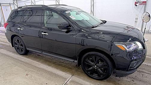 2018 Nissan Pathfinder SL