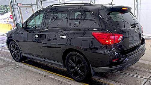 2018 Nissan Pathfinder SL