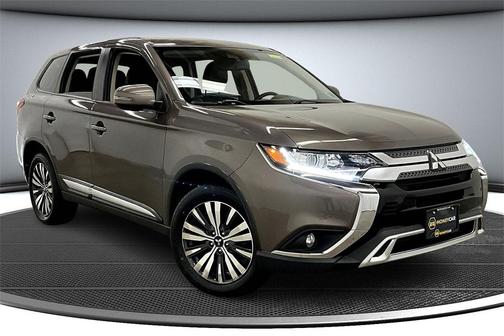 2020 Mitsubishi Outlander SE