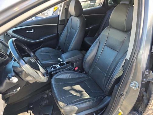 2016 Hyundai Elantra GT Base