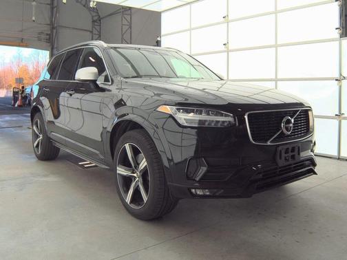 2019 Volvo XC90 T6 R-Design